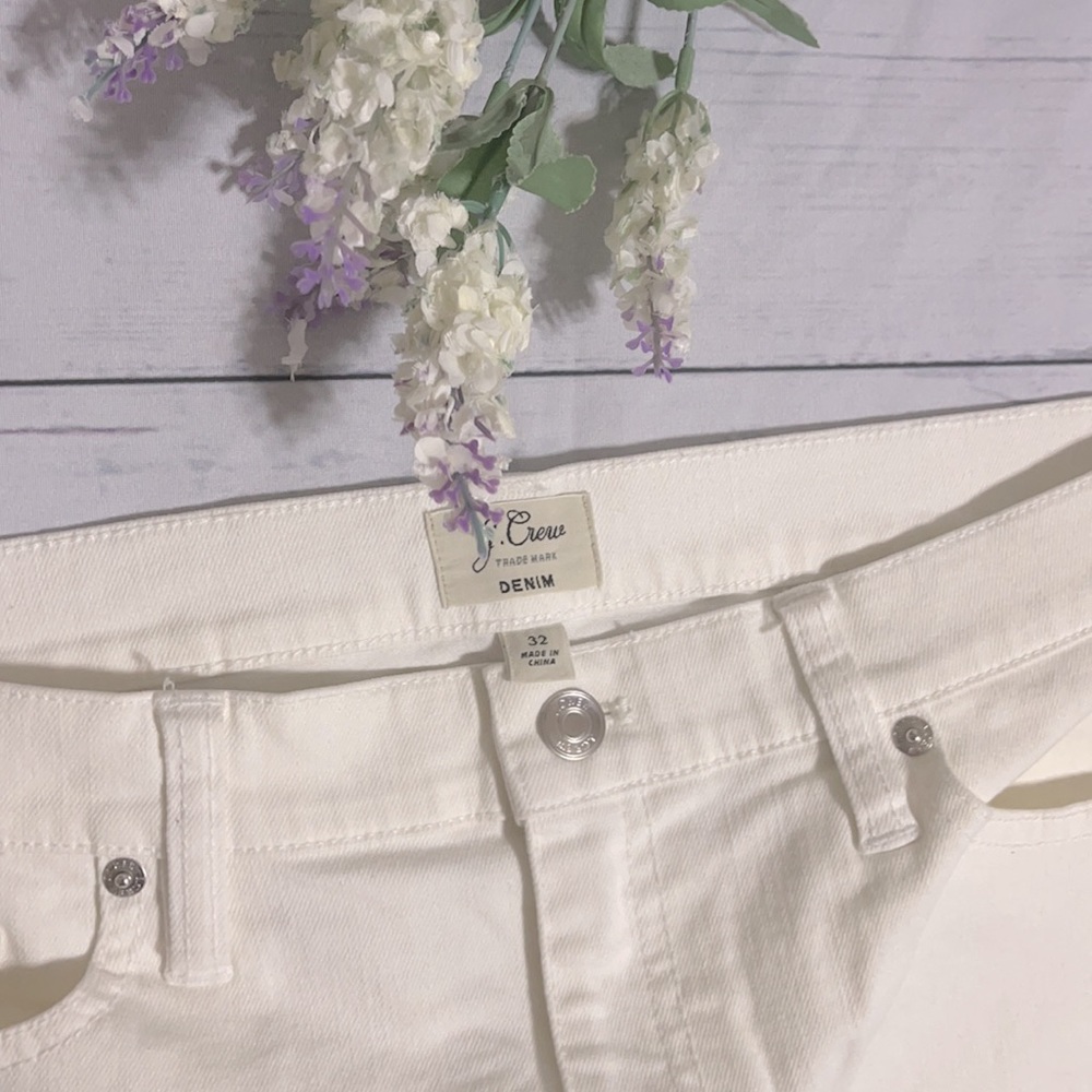J Crew White Denim Skirt with Raw Hem size 32 - Picture 4 of 9